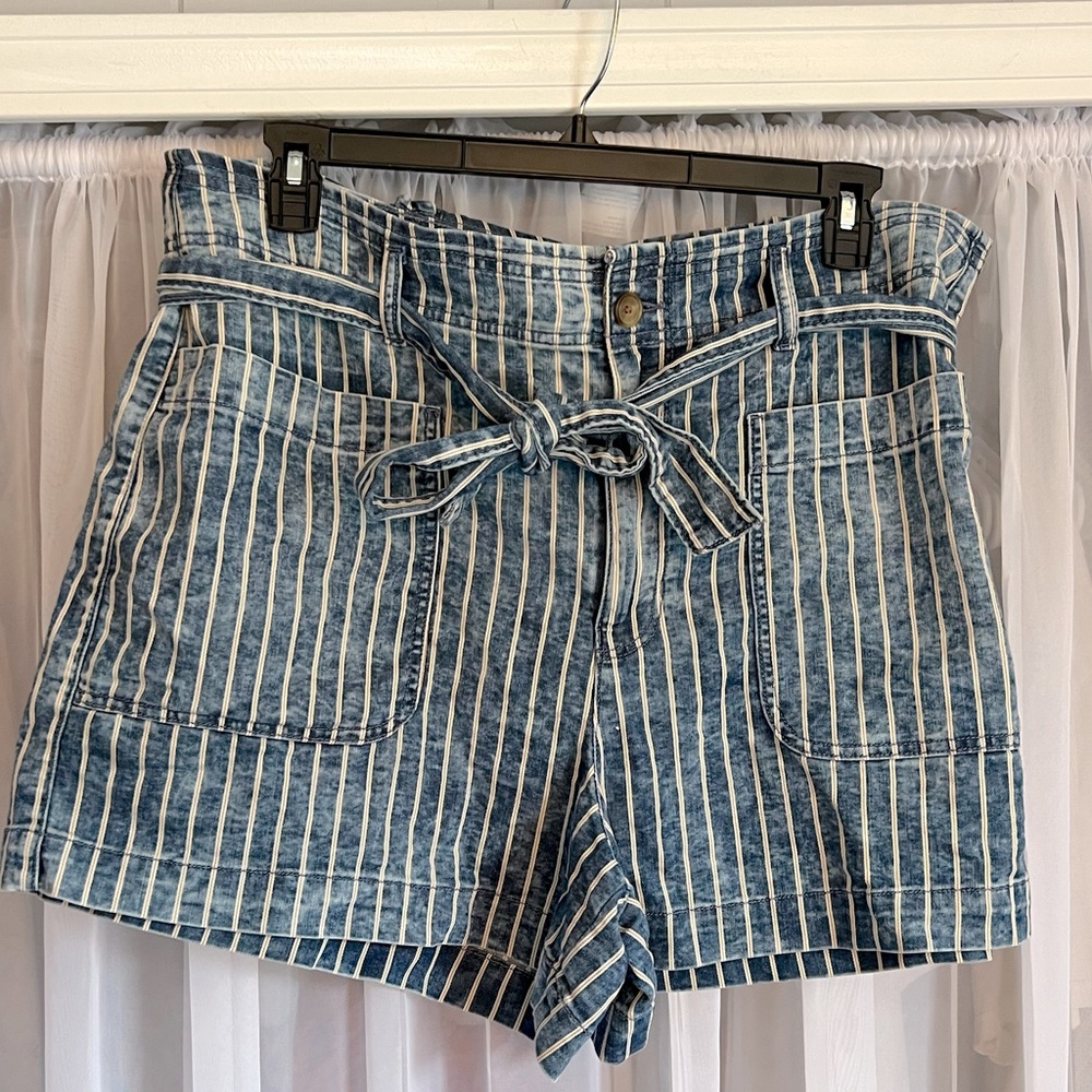 NWOT Jean Shorts